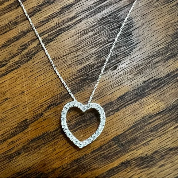 Vintage Y2K 925 Silver CZ Heart Necklace - Picture 4 of 7